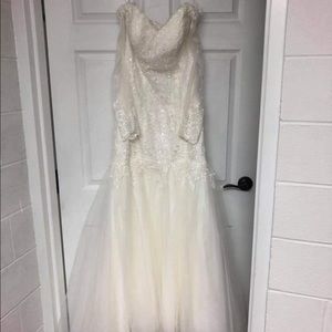 Size 10, NWT wedding gown